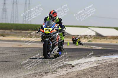 media/Aug-03-2025-TrackDaz (Sun) [[bf4a71acf9]]/A Group/12pm (Wheelie Bump)/